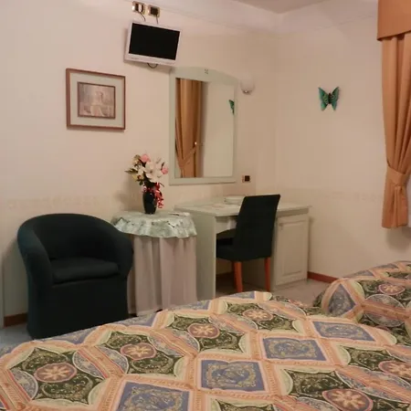 Hotel Ferranti Borgiano (Macerata)