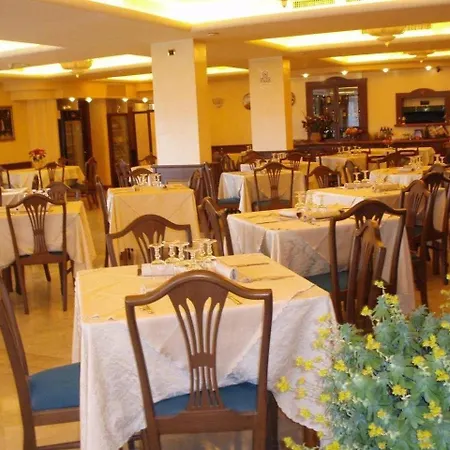 Ferranti Hotel Borgiano (Macerata)